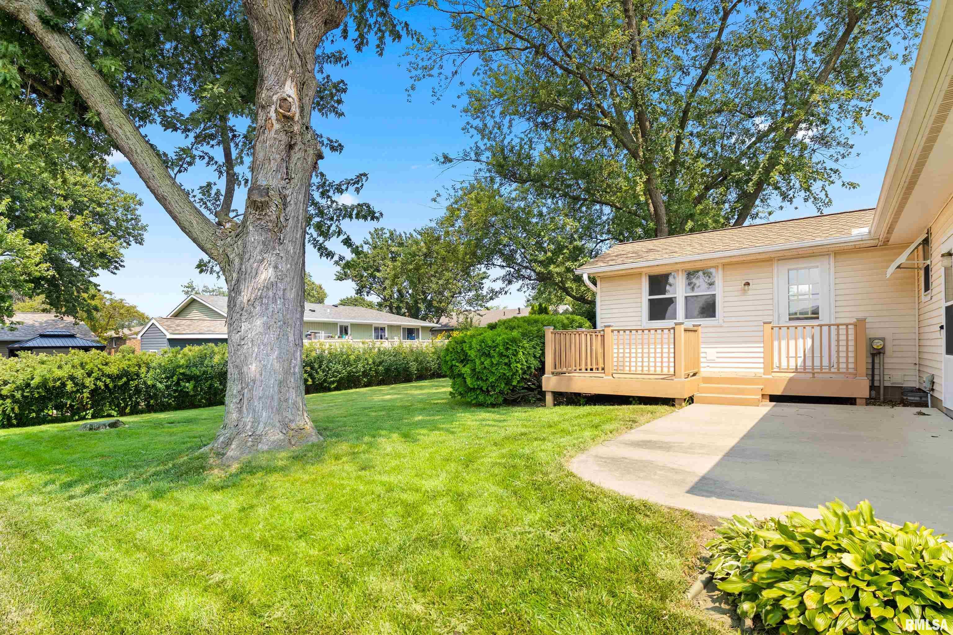 Property Photo: 325 N Oregon Avenue IL 61550