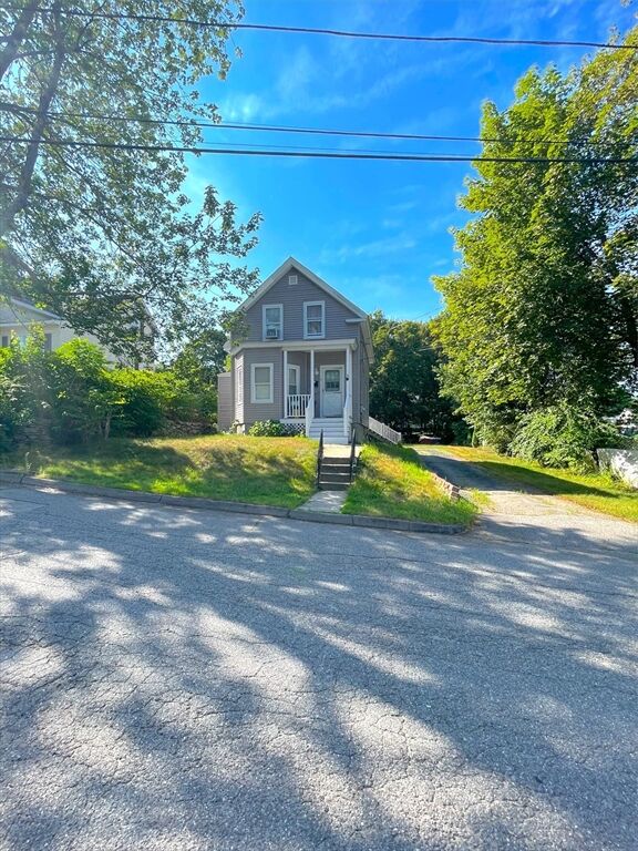 Property Photo:  2 Keen St  MA 01603 