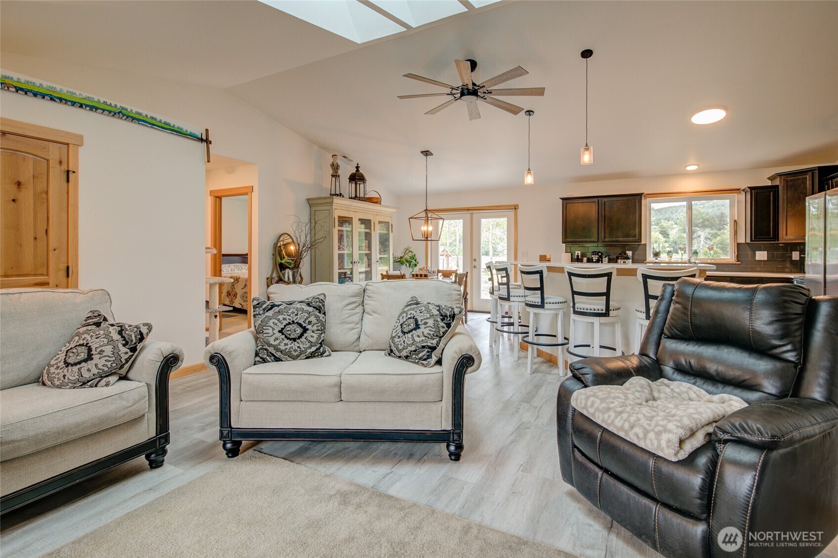 Property Photo:  850  Geissler Road  WA 98563 
