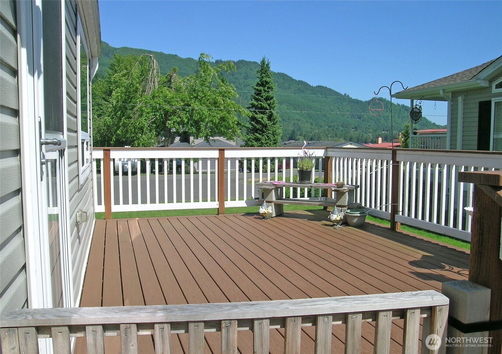 Property Photo:  921  Autumn Lane 254  WA 98229 