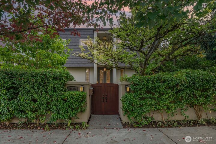 Property Photo: 4115 E Galer Street WA 98112