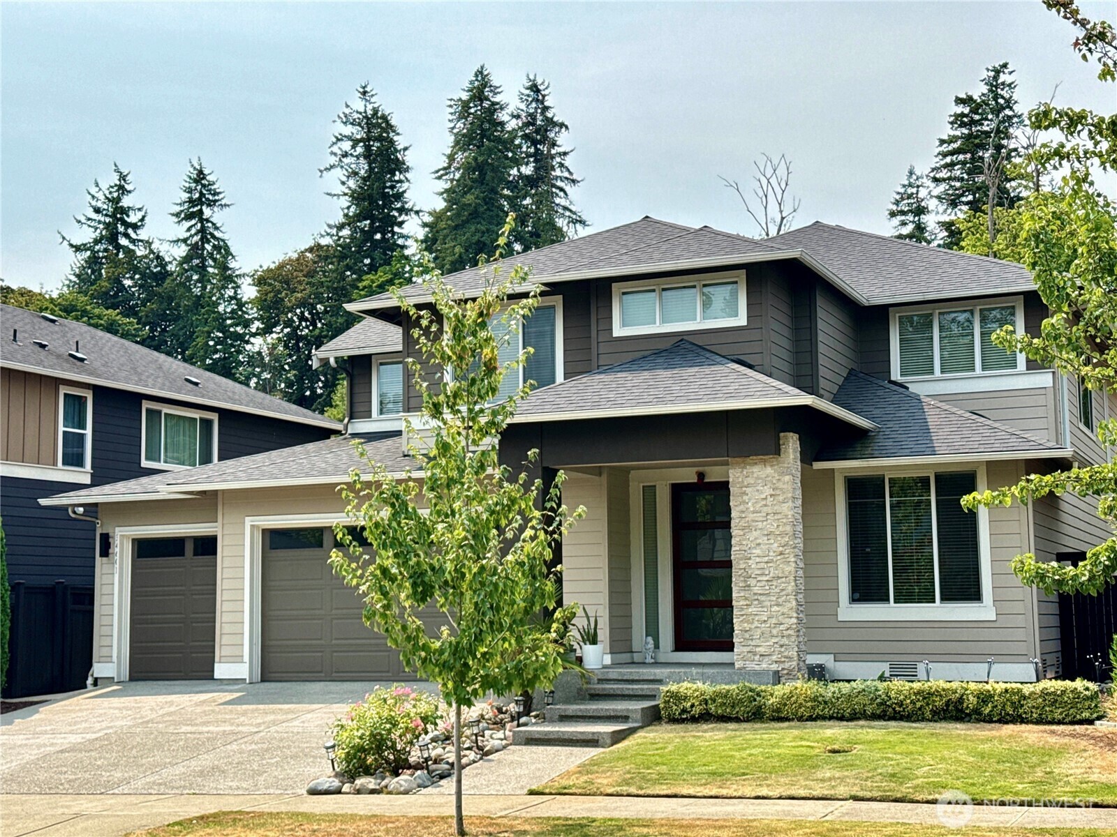 Property Photo:  34601  56th Court S  WA 98001 