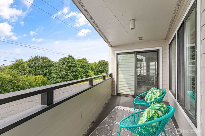 Property Photo:  402  Boulevard 103  WA 98225 