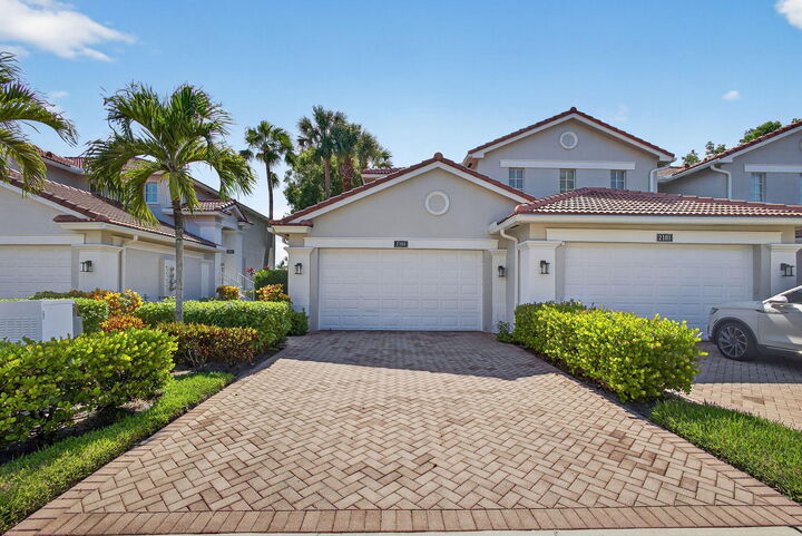 Property Photo:  2105 Wingate Bend  FL 33414 