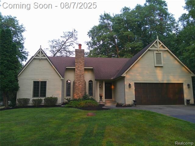 Property Photo:  1039 S S East St Street  MI 48430 