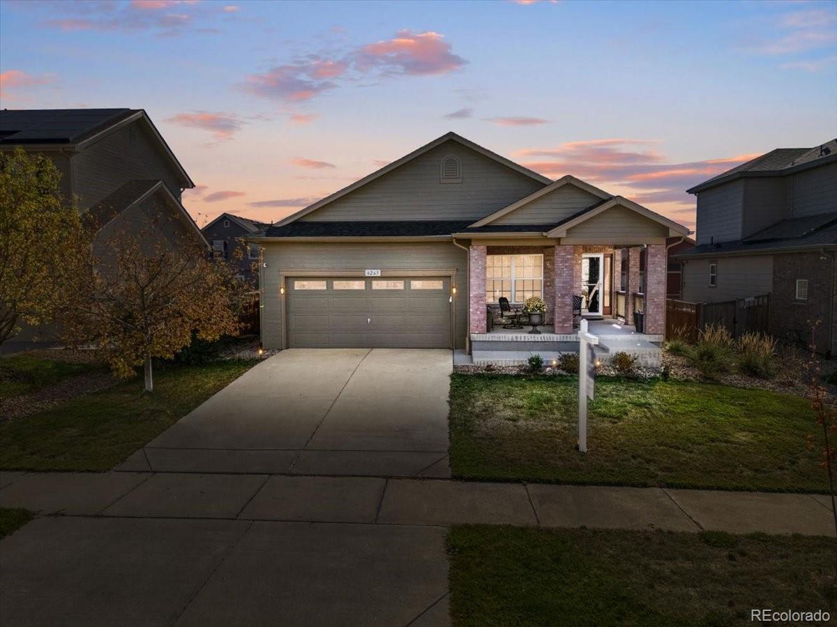 Property Photo: 6267 N Dunkirk Court CO 80019