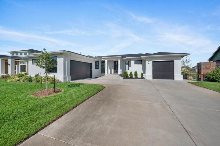 4411 N Sunny Lane  Wichita KS 67205 photo