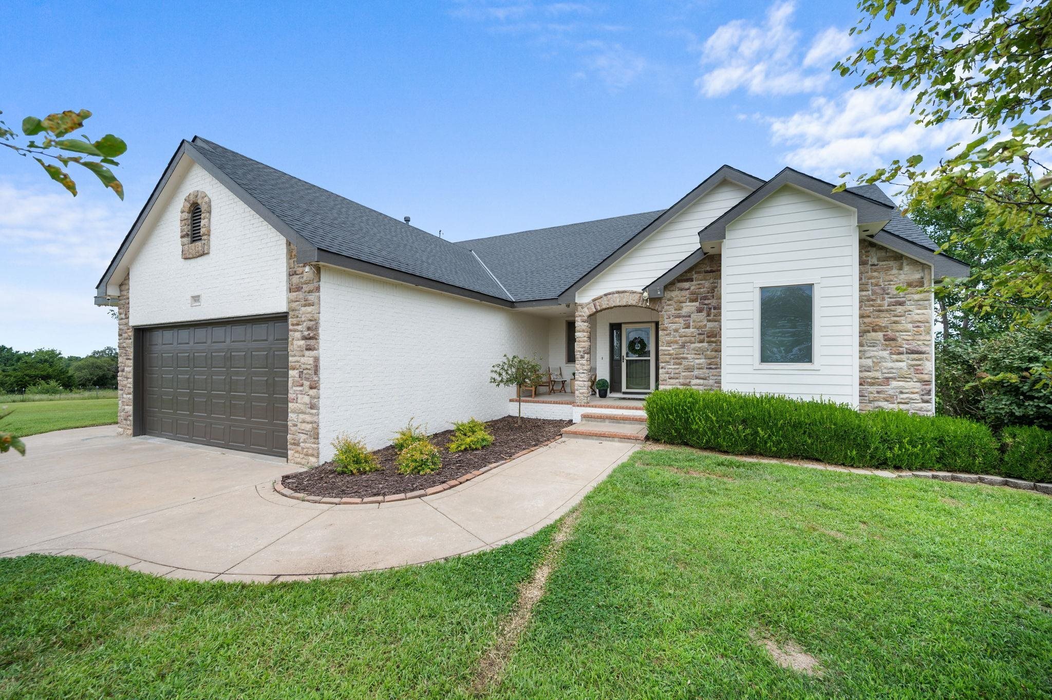 Property Photo: 9002 E 87th St S KS 67037