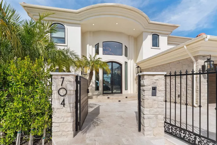 Property Photo: 704 Muirlands Vista Way CA 92037