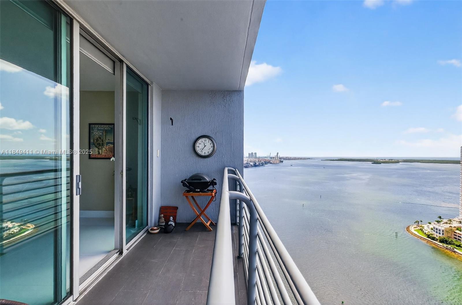 Property Photo:  335 S Biscayne Blvd 3501  FL 33131 