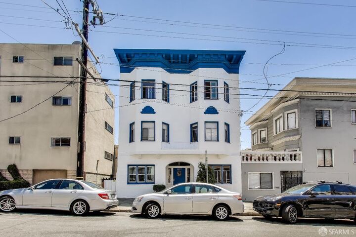 1671 Greenwich Street  San Francisco CA 94123 photo