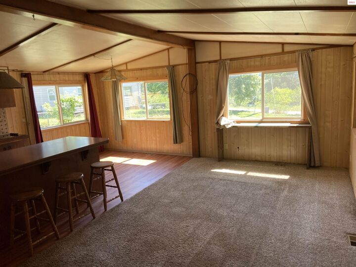 Property Photo: 7421 Wells St ID 83805