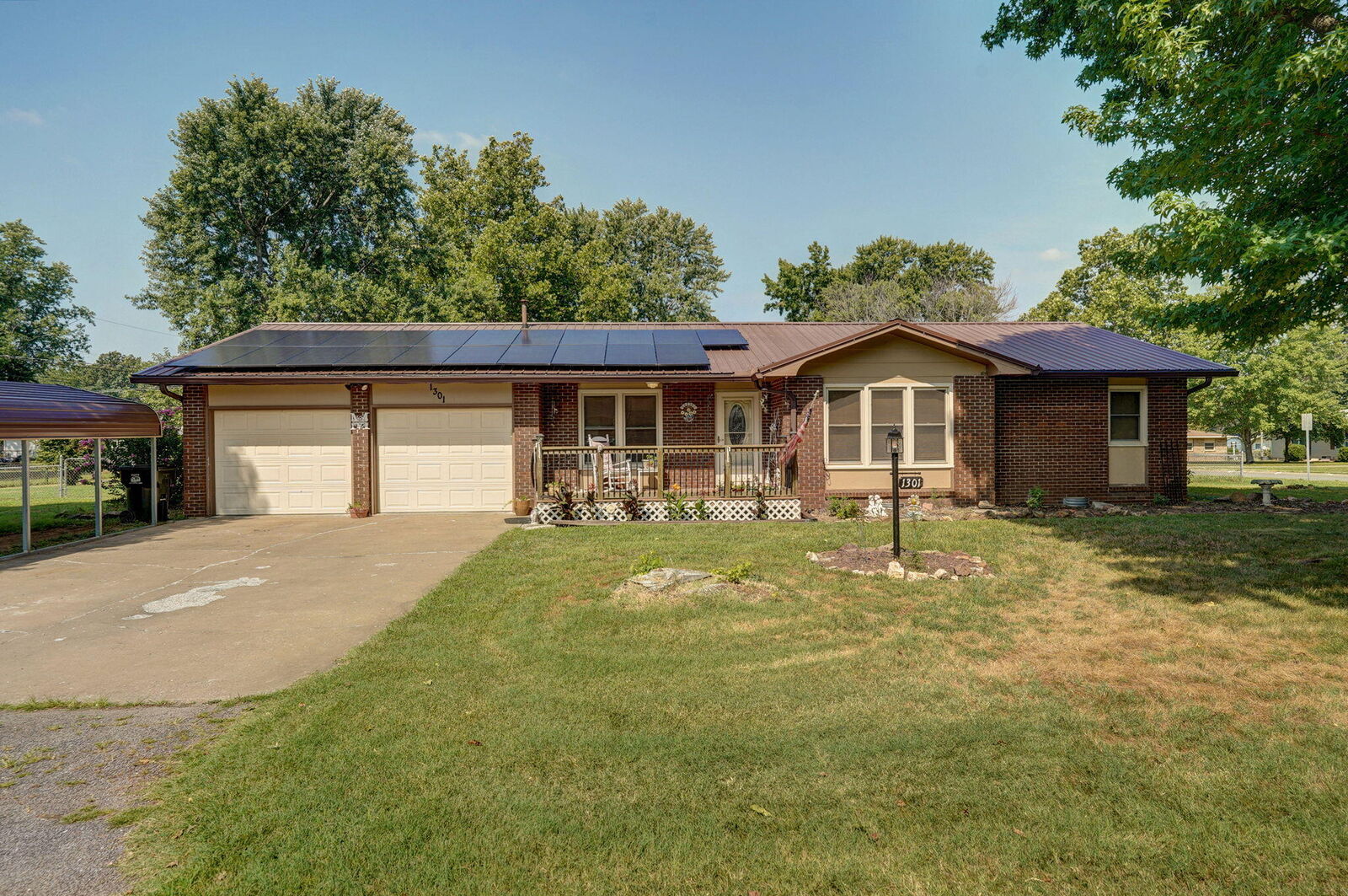 Property Photo:  1301 S Tyler Avenue  MO 65605 