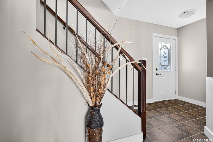 Property Photo:  19 Everton Crescent SW  SK S6K 0A1 