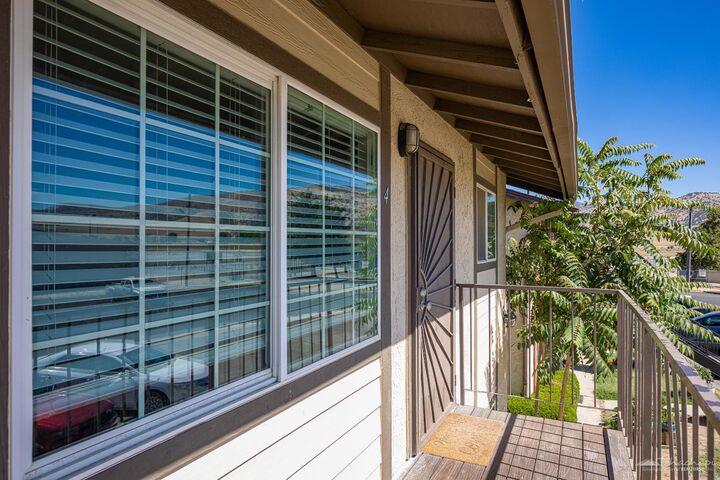 Property Photo:  213 Hayes Street  CA 93561 