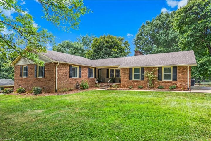 4830 Ellen Avenue  Pfafftown NC 27040 photo
