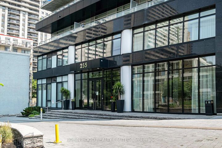 Property Photo: 255 Bay Street 714 ON K1R 5Z4