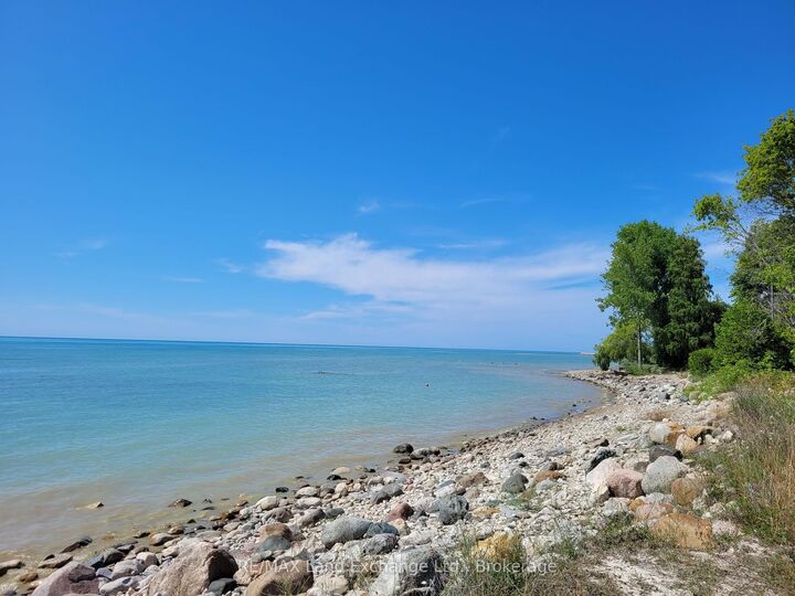 Property Photo:  213 Huron Rd, R. R. #1 Road  ON N2Z 2X3 