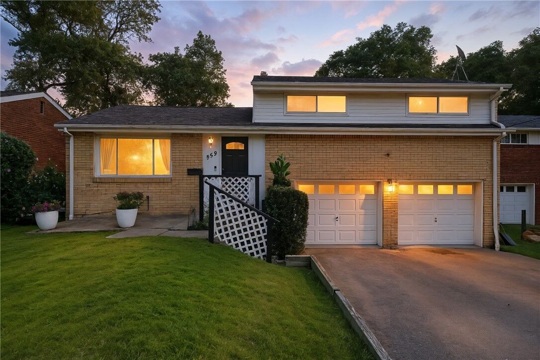 Property Photo:  349 Frazier Dr  PA 15235 