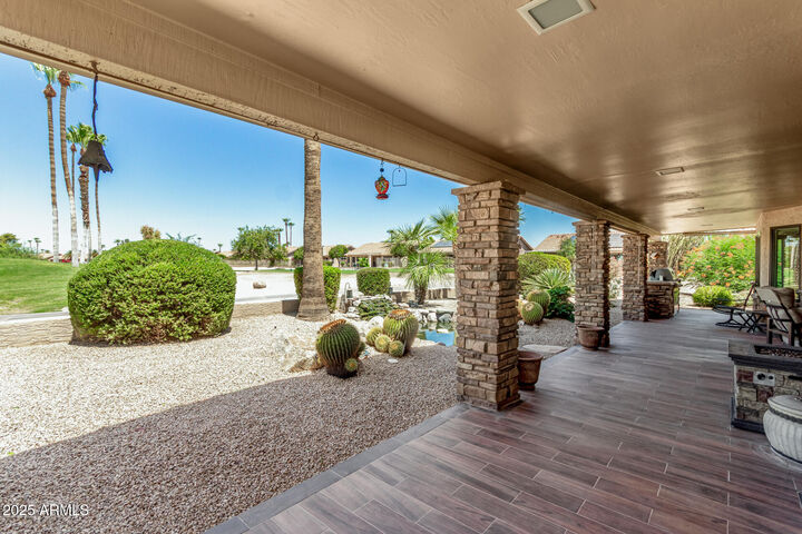Property Photo: 9262 W Behrend Drive AZ 85382
