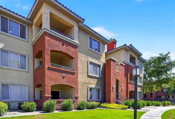 5401 E Van Buren Street 2112  Phoenix AZ 85008 photo