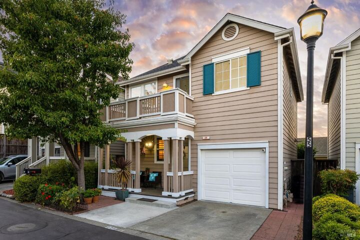 Property Photo: 221 Preston Court CA 94952
