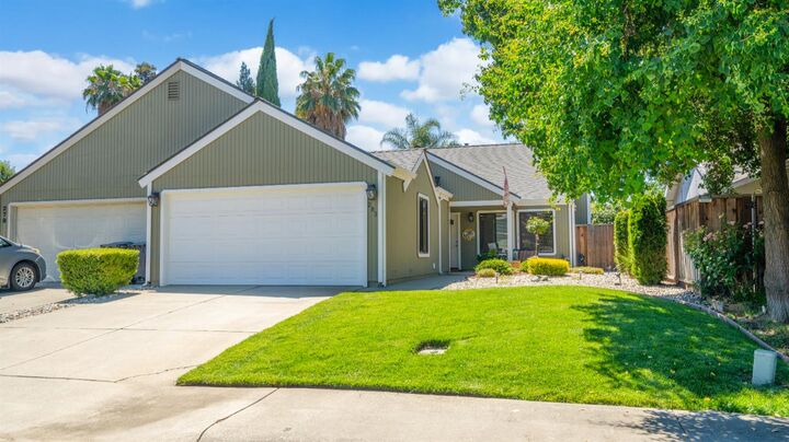 283 Yosemite Place  Woodland CA 95695 photo