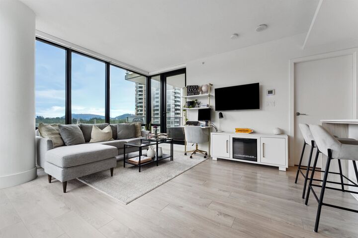 Photo de la propriété:  680 Seylynn Crescent 902  BC V7J 0B5 