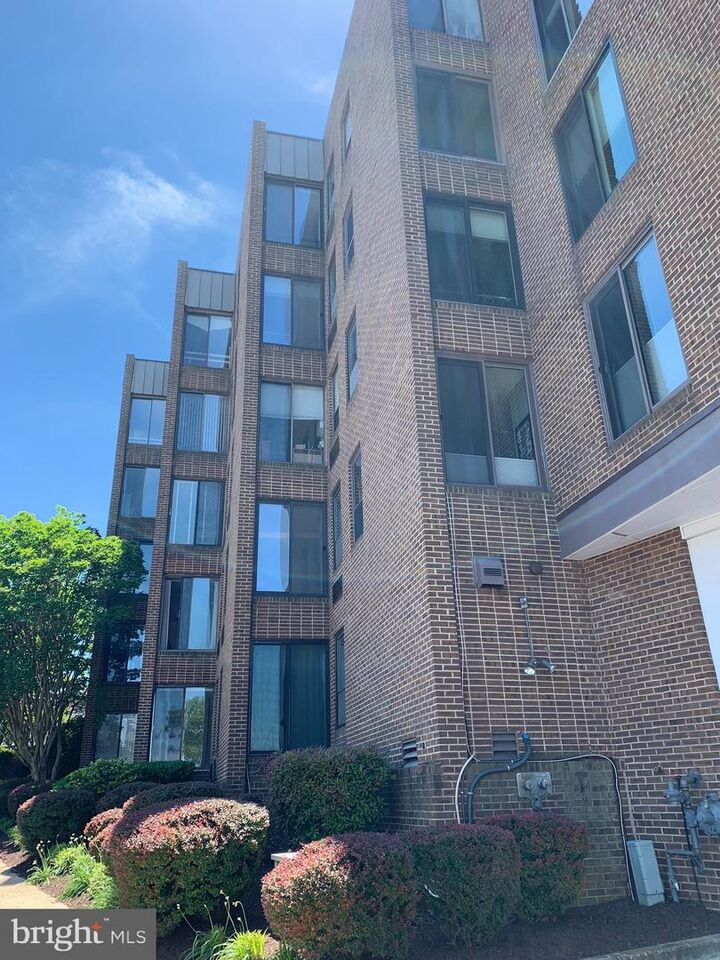 Property Photo: 316 Burnside Street 103 MD 21403