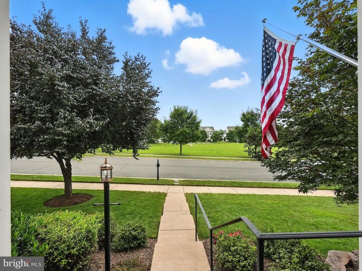 Property Photo:  15318 Maribelle Place  VA 22193 