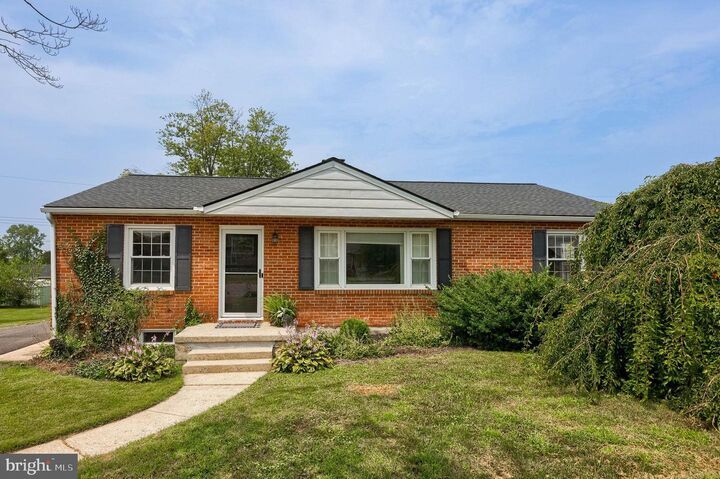 Property Photo: 520 S Vernon Street PA 17402