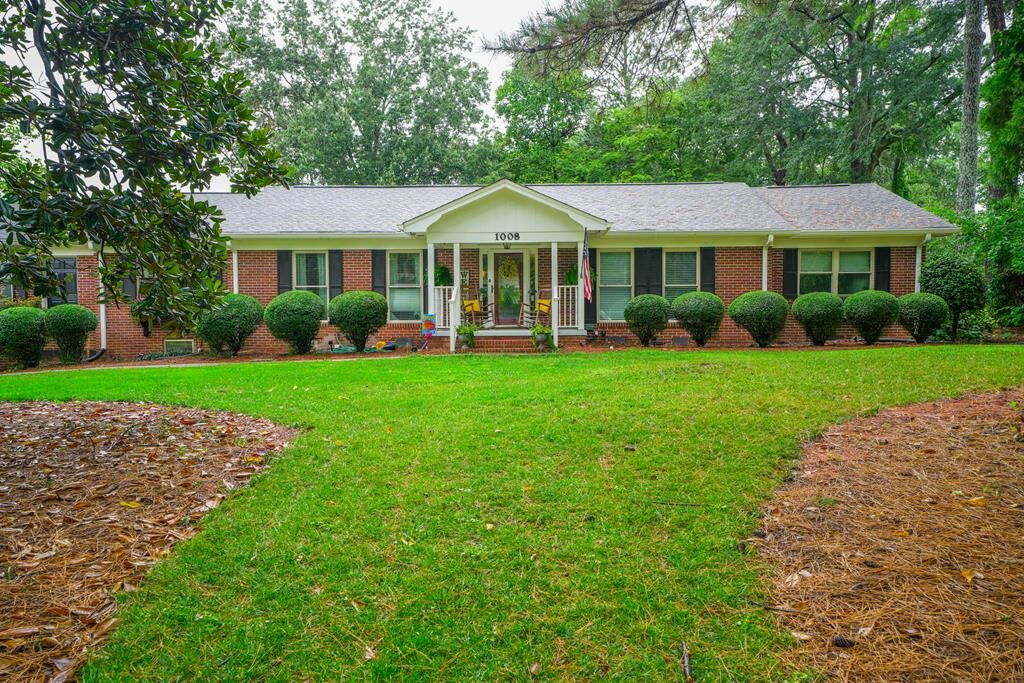 Property Photo: 1008 Brown Street GA 30720