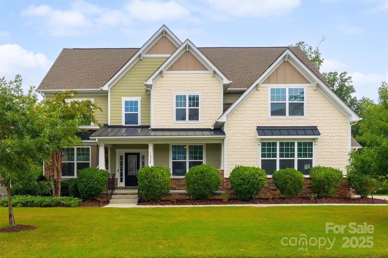 Property Photo: 16928 Alydar Commons Lane NC 28278