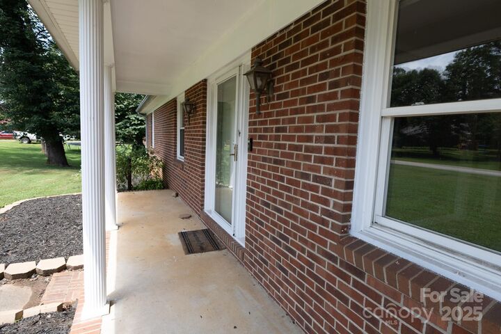 Property Photo: 205 Dana Drive NC 28147