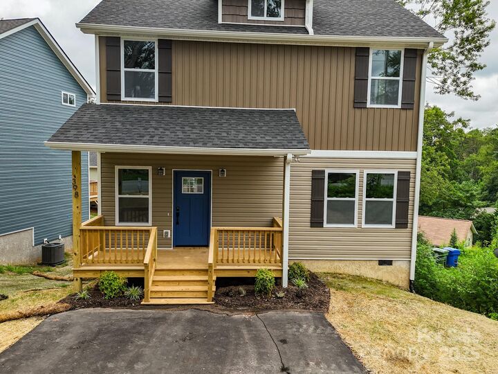 Property Photo: 398 Deaverview Road NC 28806