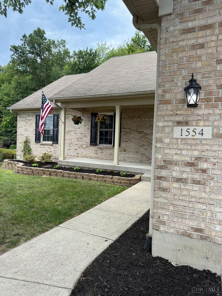 Property Photo: 1554 Deerwoods Drive OH 45150