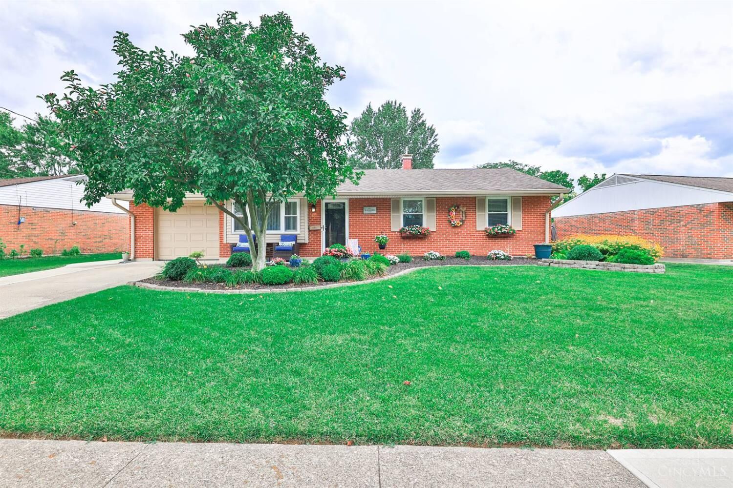 Property Photo:  11911 Lawnview Avenue  OH 45246 