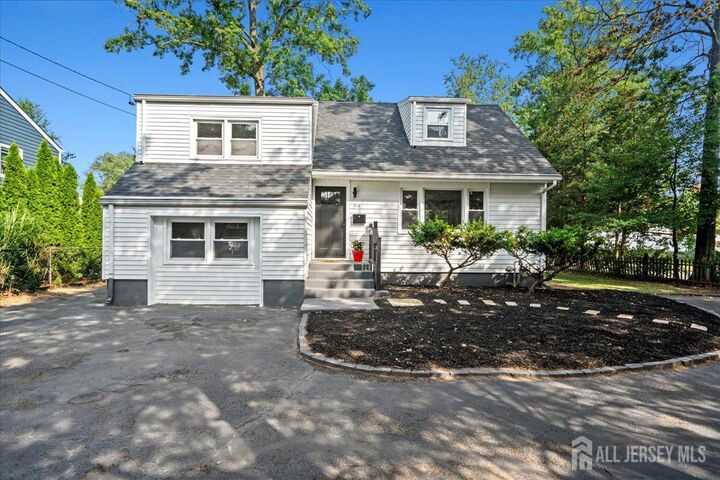316 Seneca Avenue  Middlesex NJ 08846 photo