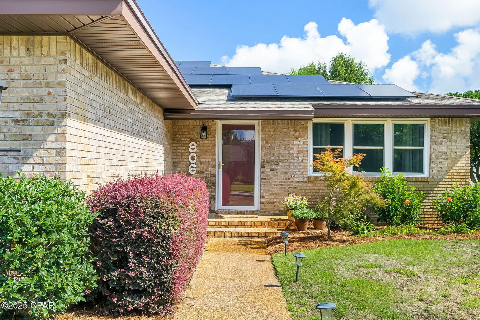 Property Photo: 806 S Longwood Circle FL 32405