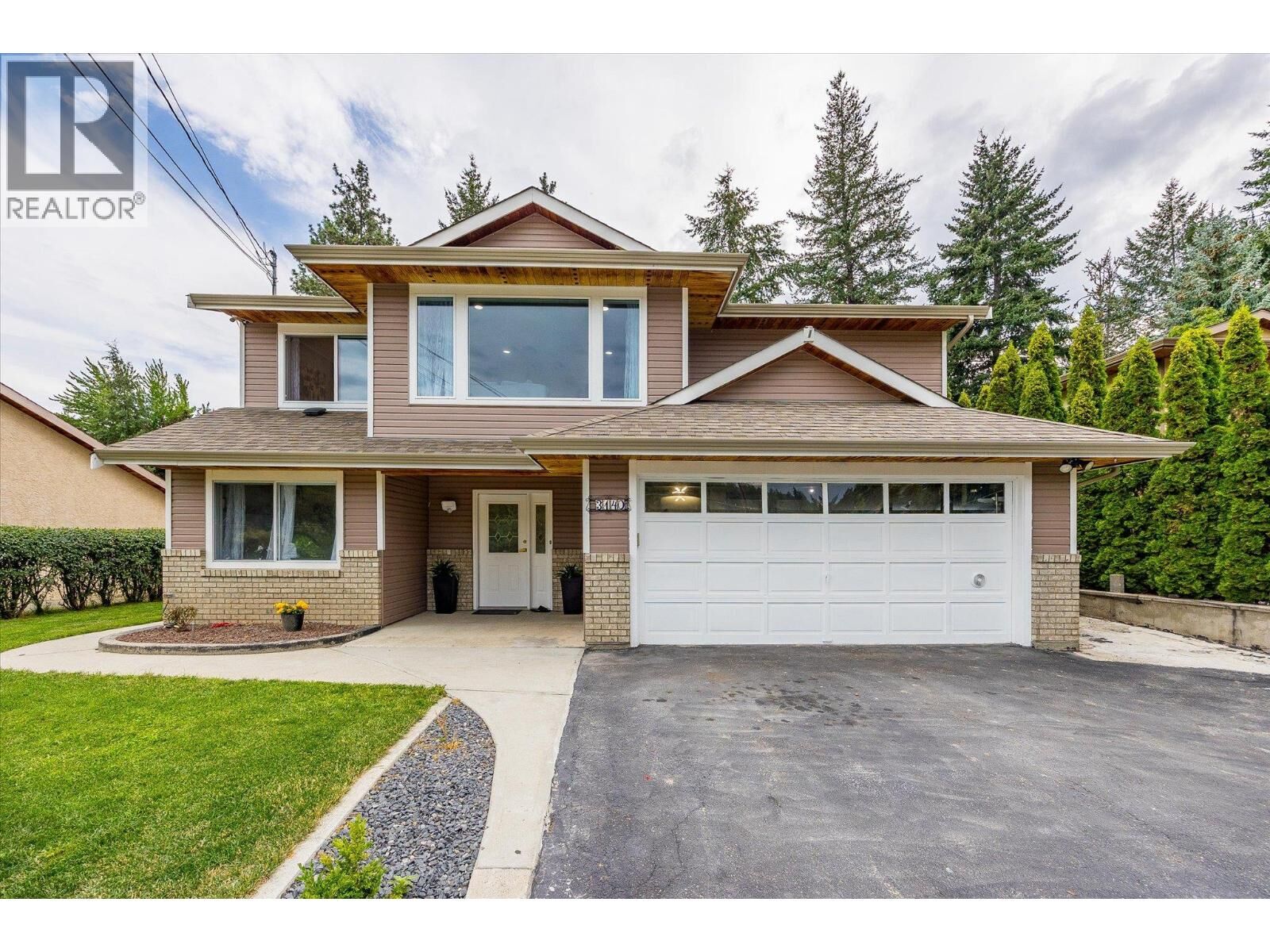 Property Photo: 3140 Coventry Crescent BC V4T 1E3