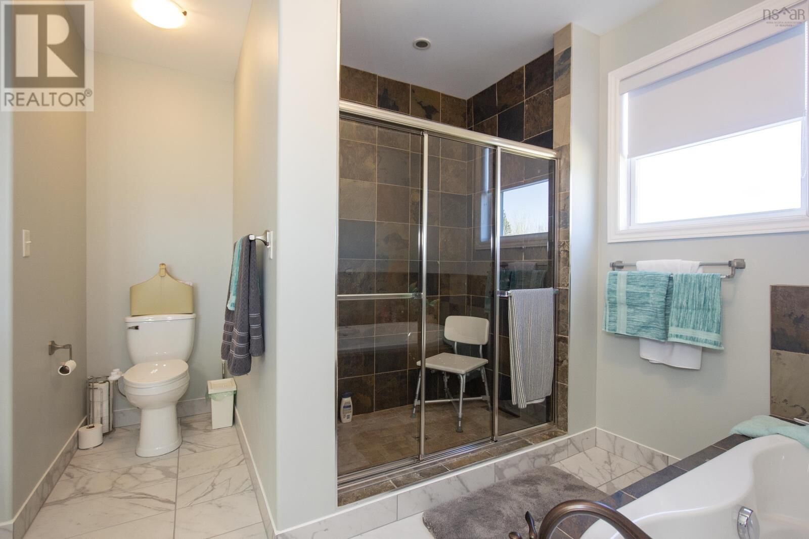 Photo de la propriété:  158 Robinson Road  NS B4H 3Y2 