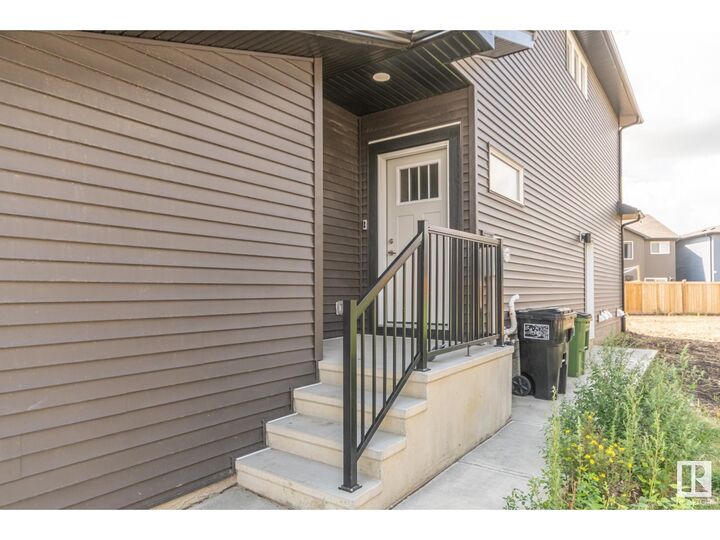 Property Photo:  1218 Plum Bend Bn SW  AB T6X 3A6 