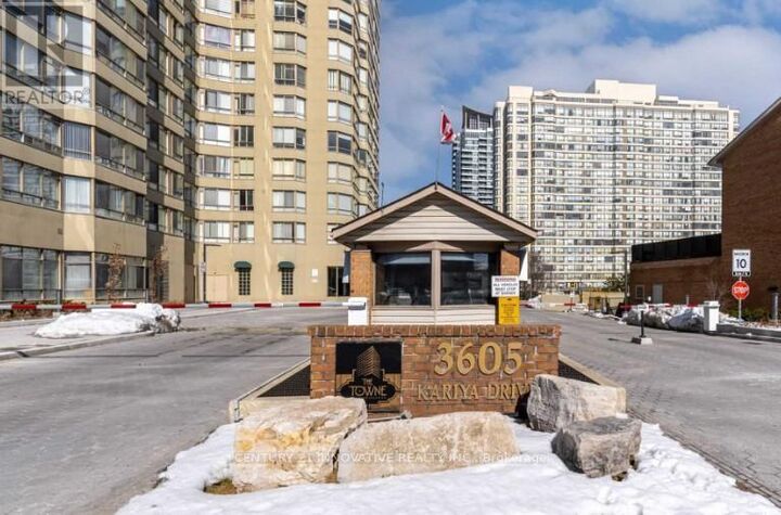 Property Photo:  3605 Kariya Drive 1012  ON L5B 3J4 