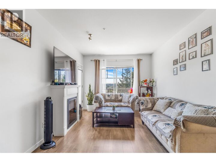 Property Photo:  22290 North Ave Avenue 306  BC V2X 8Z8 
