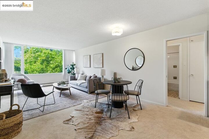 Property Photo:  2601 College Ave 203  CA 94704 