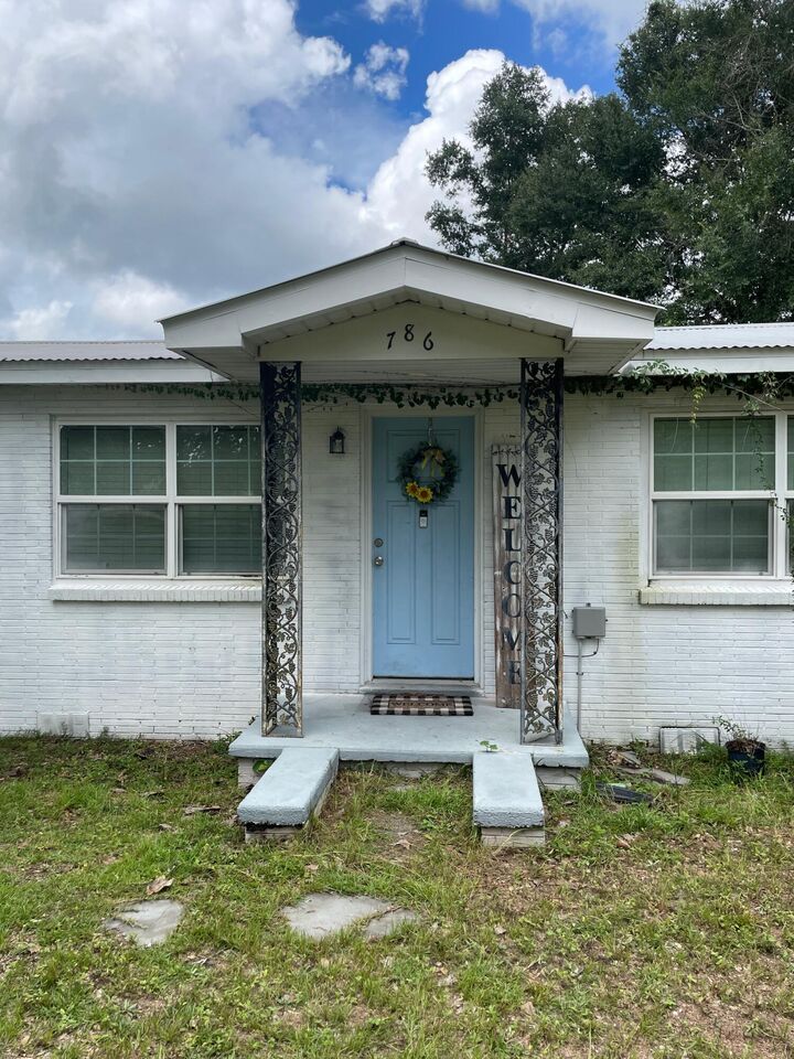 Property Photo:  786 9th Avenue  FL 32536 