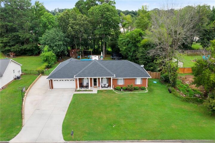 Property Photo: 28 Ashley Oaks Trail NW GA 30165