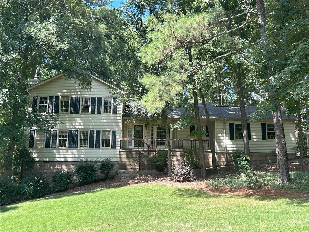 Property Photo: 2477 Laurel Ridge Place SW GA 30094