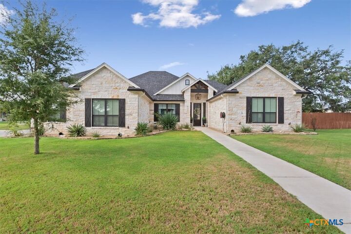 Property Photo:  8201 Collins Creek Drive  TX 76571