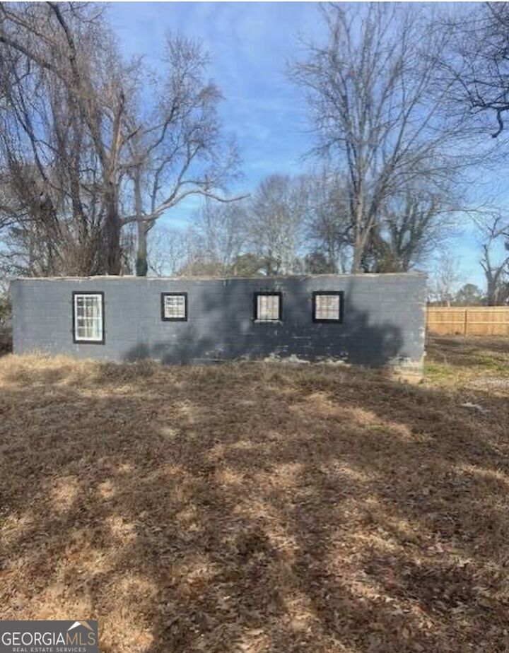 Property Photo:  2025 Moody Drive SW  GA 30315 